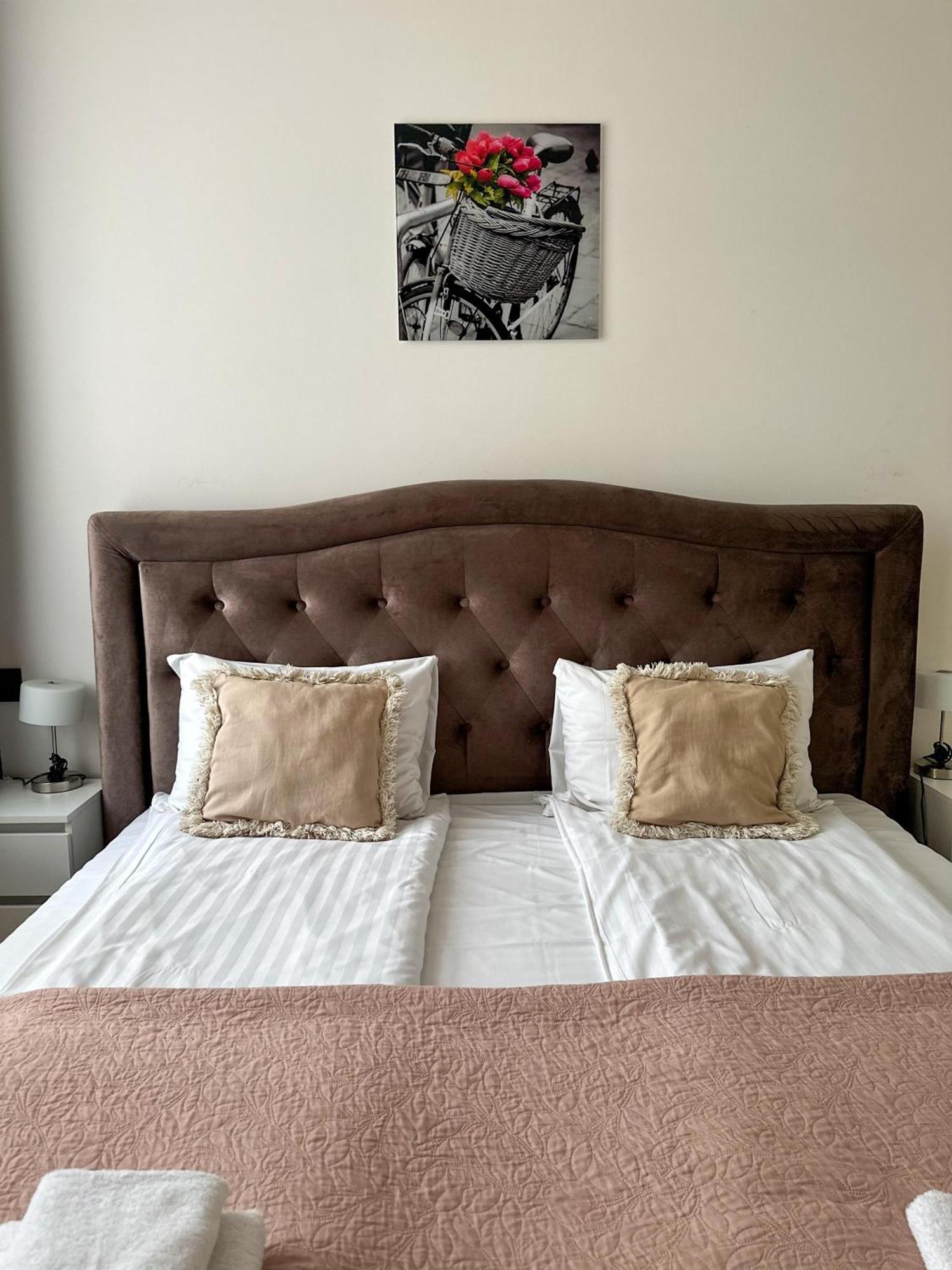ריגה One Bedroom Promenade Apartment מראה חיצוני תמונה